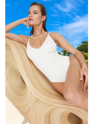 Modern V Yaka Mayo Yüzme Mayosu Ergonomik Kesim Klora Dayanıklı Şık Detaylı Hızlı Kuruyan