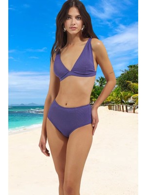 Modern Üçgen Bikini Takımı Premium Kalite Yaz Koleksiyonu Özel Tasarım Yüksek Konfor