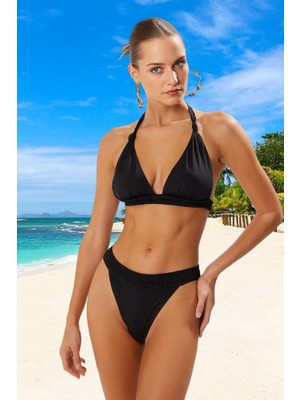 Modern Üçgen Bikini Takımı Esnek Kumaş Yaz Koleksiyonu Premium Kalite Plaj ve Havuz Için