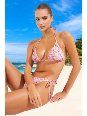 Modern Üçgen Bikini Takımı Şık Detaylı Özel Tasarım Yaz Koleksiyonu Hızlı Kuruyan