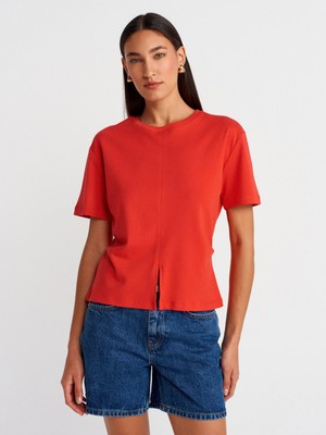 31874 Yırtmaç Detaylı T-Shirt-Kırmızı