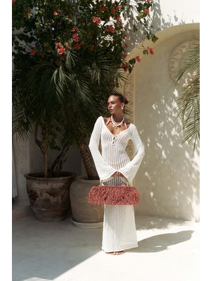 Putra V Yaka Beyaz Triko Uzun Elbise