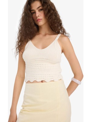 DeFacto Slim Fit Dar Kesim V Yaka Örgü Triko Atlet A8433AX25SM