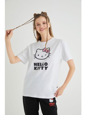 Lisanslı Baskılı Basic Beyaz T-Shirt Kalıp Pamuk