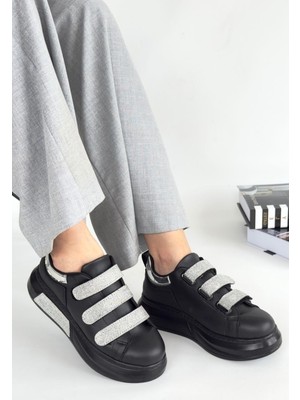 Elika Siyah Cilt Simli Cırt Cırtlı Spor Ayakkabı