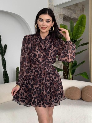 Gelirr Tepa Fiyonk Detay Elbise