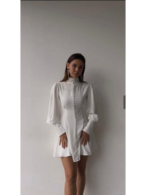 Gelirr Beyaz Düğmeli Elbise