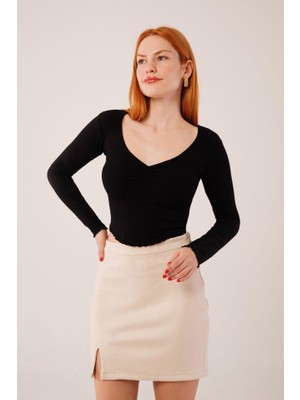 Gelirr Geniş Yaka Siyah Basic Body Bluz