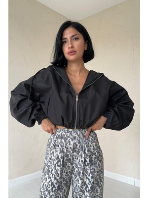 Gelirr Siyah Kısa Fermuarlı Bomber Ceket