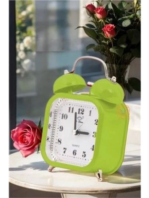 UltraNova Yeşil Kare Çalar Saat, Metal Zaman Göstergesi, Şık ve Modern Tasarım