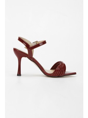 Latina Seri Ince Topuklu Tokalı Kadın Abiye Ayakkabı