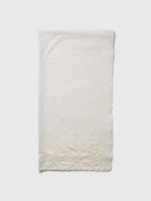 Gap Kadın Kırık Beyaz Fisto Işlemeli Şal