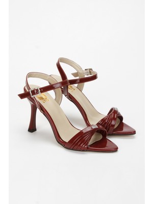 Uyege Latina Seri Ince Topuklu Tokalı Kadın Abiye Ayakkabı