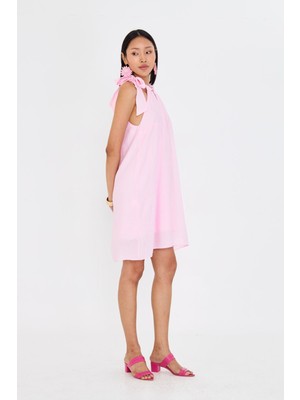 Önü Bağlamalı Sıfır Kol Elbise