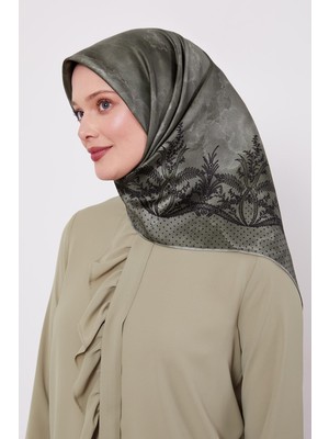 Yeşil Kenar Benekli Twill Ipek Eşarp