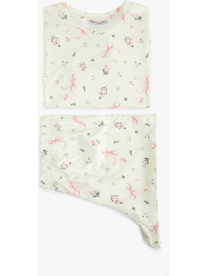 Koton Kısa Kollu Bisiklet Yaka Çiçekli Şortlu Pijama Takımı