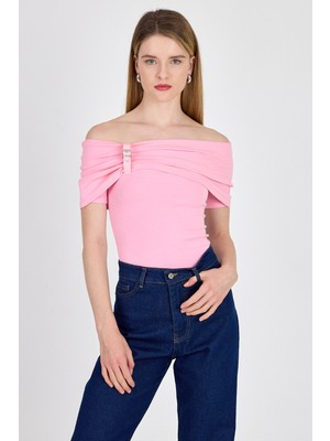 Pembe Viskoz/yumuşak Kumaş Madonna Yaka Toka Detaylı Bluz 1475