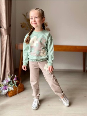 Kiız Çocuk 2'li Takım. Çiçek Motifli Mükemmel Kalite 2 Iplik Tam Kalıp Pamuklu Takım