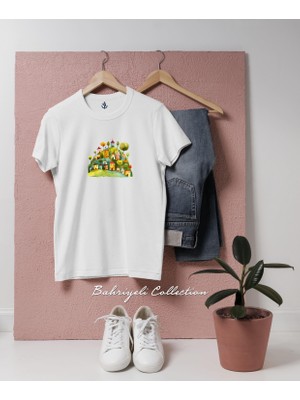 Oversize Bir Tepedeki Tuhaf Köy Evleri Tasarımlı Unisex T-Shirt