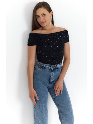 Siyah Kayık Yaka Taş Detaylı Büzgülü Bluz 2462