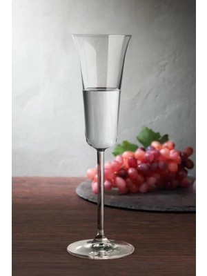 Paşabahçe 1 Adet Kristal Şampanya Kadehi Cam Malzemeden Desensiz Şık Sunum İçin