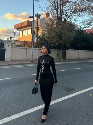 Arben Boutique Kadın Uzun Kollu Boğazlı Baskı Detaylı Viskon Tam Boy Elbise