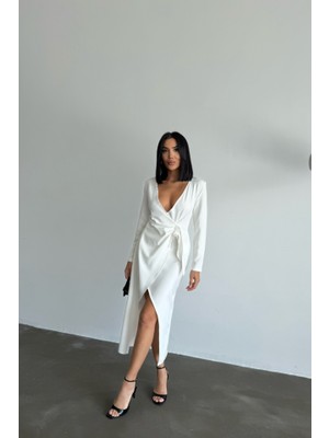 Arben Boutique Kruvaze Broş Detaylı Elbise - Beyaz