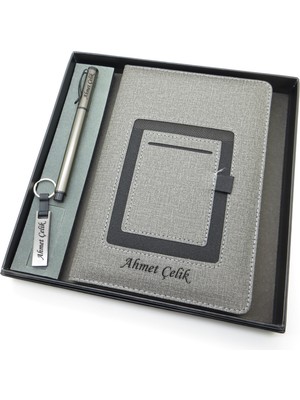 Signator® Codex | N132 Kişiye Özel Defterli Set - Isme Özel Gri Kalem + Isme Özel Gri Defter + Isme Özel Anahtarlık| Isme Özel Kutusunda Hediyelik Set