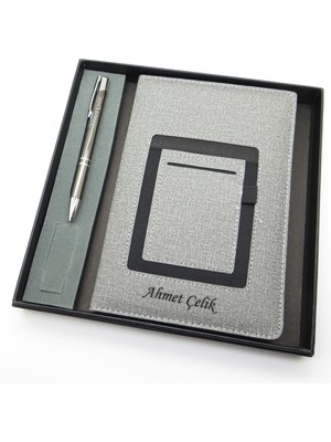 Signator® Codex | N133 Kişiye Özel Defterli Set - Isme Özel Gri Kalem + Isme Özel Gri Defter | Isme Özel Kutusunda Hediyelik Set