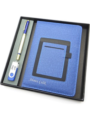 Signator® Codex | N349 Kişiye Özel Defterli Set - Isme Özel Mavi/gold Kalem + Isme Özel Mavi Defter + Isme Özel 32 GB USB Bellek | Isme Özel Kutusunda Hediyelik Set