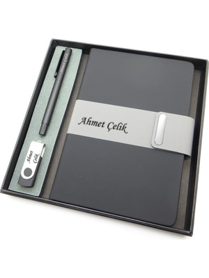 Signator® Codex | N227 Kişiye Özel Defterli Set - Isme Özel Siyah Kalem + Isme Özel Siyah Defter + Isme Özel 32 GB USB Bellek | Isme Özel Kutusunda Hediyelik Set