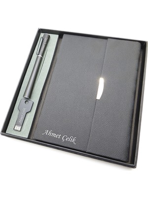 Signator® Codex | N202 Kişiye Özel Defterli Set - Isme Özel Siyah Kalem + Isme Özel Siyah Defter + Isme Özel 32 GB USB Bellek | Isme Özel Kutusunda Hediyelik Set