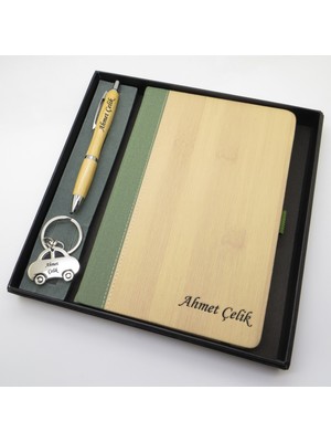 Signator® Codex | N218 Kişiye Özel Defterli Set - Isme Özel Bambu Kalem + Isme Özel Bambu Defter + Isme Özel Anahtarlık | Isme Özel Kutusunda Hediyelik Set