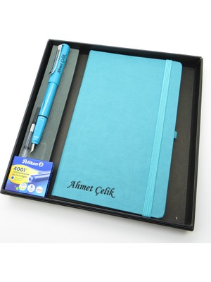 Signator® Codex | N304 Kişiye Özel Defterli Set - Isme Özel Açık Mavi Dolma Kalem + Isme Özel Turkuaz Defter + Yedek Kartuş| Isme Özel Kutusunda Hediyelik Set