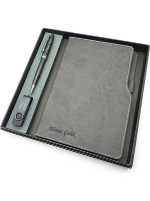 Signator® Codex | N362 Kişiye Özel Defterli Set - Isme Özel Siyah Kalem + Isme Özel Siyah Defter + Isme Özel 32 GB USB Bellek | Isme Özel Kutusunda Hediyelik Set