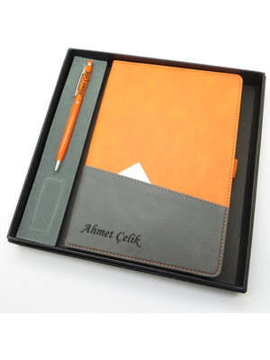Signator® Codex | N196 Kişiye Özel Defterli Set - Isme Özel Turuncu Kalem + Isme Özel Turuncu Defter | Isme Özel Kutusunda Hediyelik Set