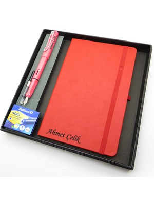 Signator® Codex | N315 Kişiye Özel Defterli Set - Isme Özel Pembe Dolma Kalem + Isme Özel Kırmızı Defter + Yedek Kartuş| Isme Özel Kutusunda Hediyelik Set