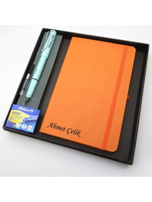 Signator® Codex | N312 Kişiye Özel Defterli Set - Isme Özel Turkuaz Dolma Kalem + Isme Özel Turuncu Defter + Yedek Kartuş| Isme Özel Kutusunda Hediyelik Set