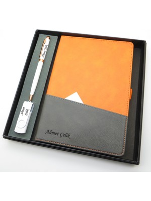 Signator® Codex | N199 Kişiye Özel Defterli Set - Isme Özel Beyaz Kalem + Isme Özel Turuncu Defter + Isme Özel 32 GB USB Bellek | Isme Özel Kutusunda Hediyelik Set