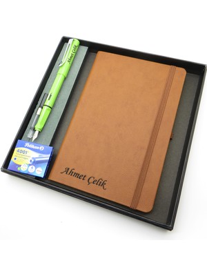 Signator® Codex | N314 Kişiye Özel Defterli Set - Isme Özel Açık Yeşil Dolma Kalem + Isme Özel Kahverengi Defter + Yedek Kartuş| Isme Özel Kutusunda Hediyelik Set