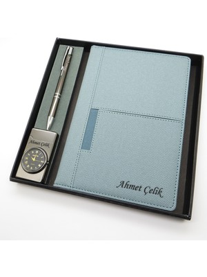 Signator® Codex | N276 Kişiye Özel Defterli Set - Isme Özel Gri Kalem + Isme Özel Açık Mavi Defter + Isme Özel Gri Çakmak | Isme Özel Kutusunda Hediyelik Set