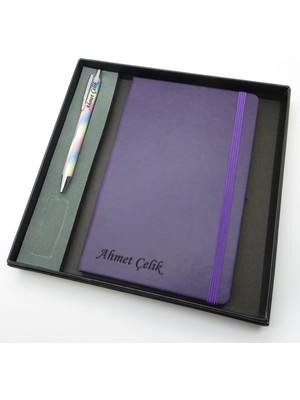 Signator® Codex | N247 Kişiye Özel Defterli Set - Isme Özel Gökkuşağı Kalem + Isme Özel Mor Defter | Isme Özel Kutusunda Hediyelik Set