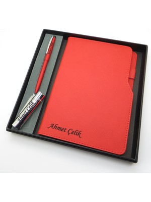 Signator® Codex | N242 Kişiye Özel Defterli Set - Scrikss Isme Özel Kırmızı Kalem + Isme Özel Kırmızı Defter + Isme Özel Gümüş Çakmak | Isme Özel Kutusunda Hediyelik Set