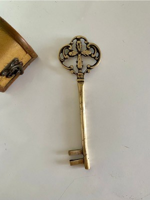 Pirinç Döküm Kilise Anahtarı Dekorluk Antik Görünümlü Anahtar Hediyelik Eşya Süs Hediye