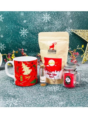 Giftmoda Kırmızı Yeni Yıl Tasarımlı Kupa Filtre Kahve Dilek Şişesi Ve Kokulu Mum Yılbaşı Seti