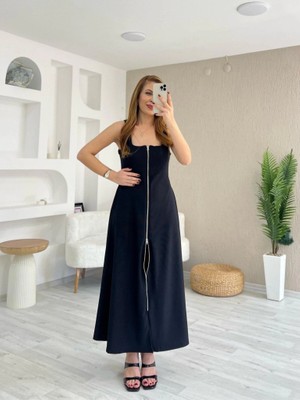 Aisha Elbise Kadın Askılı Kare Yaka Önden Fermuarlı Geniş Kesim Janjan Krep Elbise