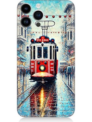 Apple iPhone 14 Pro Max Uyumlu Yağmurlu Sokakta Kırmızı Tramvay  Desenli Silikon Kılıf