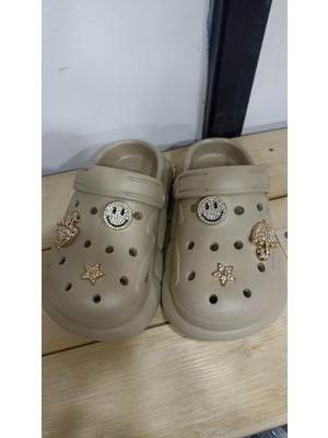Yeni Sezon Rahat Taban Taşlı Kız Çocuk Bej Renkli Terlik