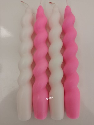 Qosrix 4'lü Beyaz Pudra Pembe Italyan Burgulu Şamdan Soya Mumu Doğal Kokulu Uzun Çubuk Konik Burgu Spiral Mum
