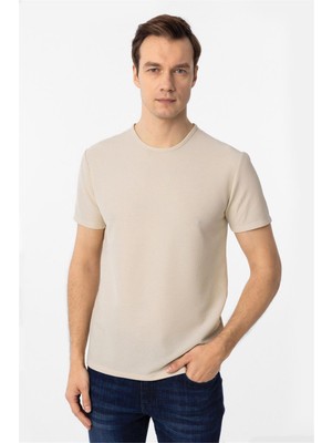 Bej Slim Fit Armürlü Bisiklet Yaka Tişört